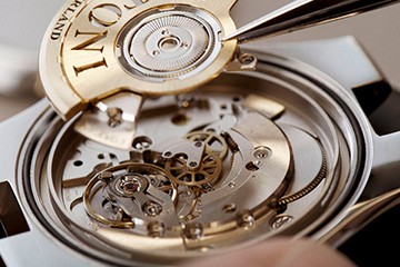 泉州百达翡丽手表表盘磨损